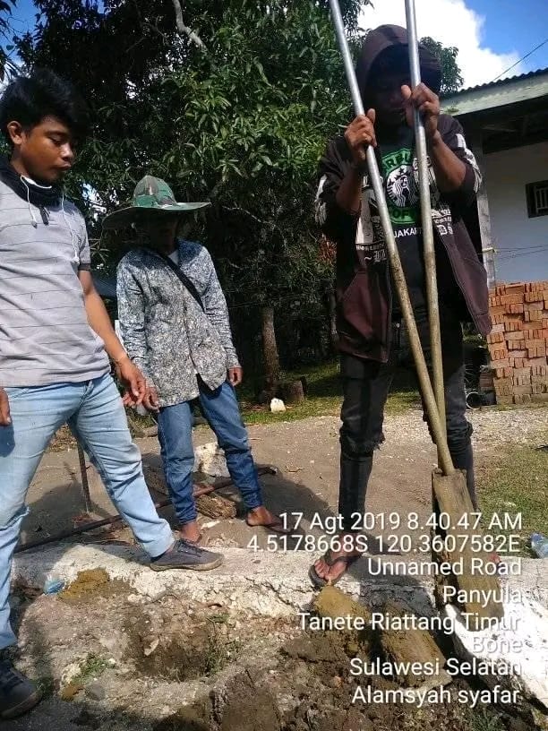 Pemasangan Tiang FO