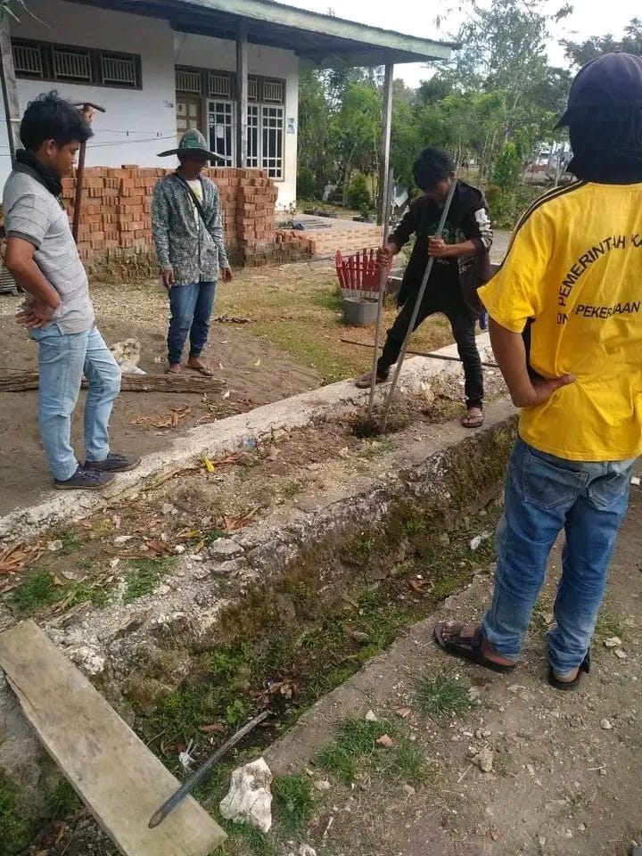 Pemasangan Tiang FO